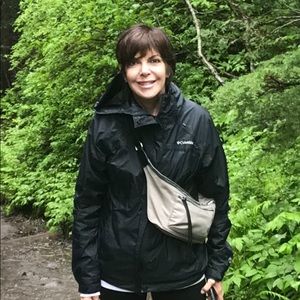 Meet your Posher, Adrienne